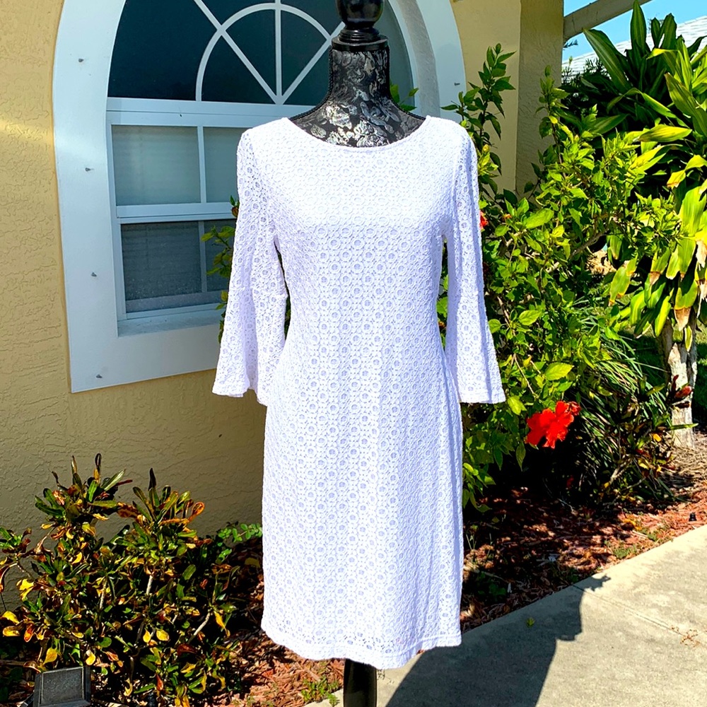 NWOT Sharagano Size 6 white cotton with polyester lining bell sleeve dress